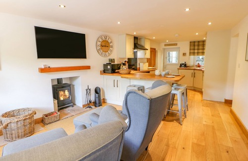 Muker Cottage | WAYSIDE FARM, pet friendly, character holiday cottage in Muker