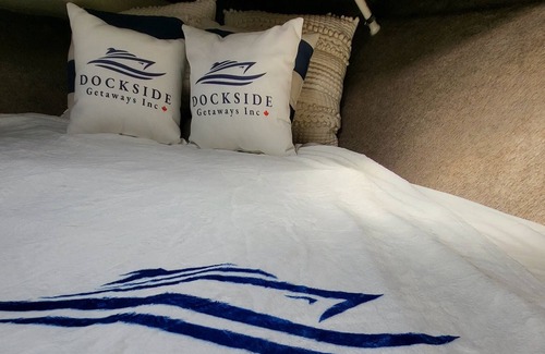 Richmond City Centre Boat Rental | We offer a unique and unforgettable experience for travelers in Richmond, BC