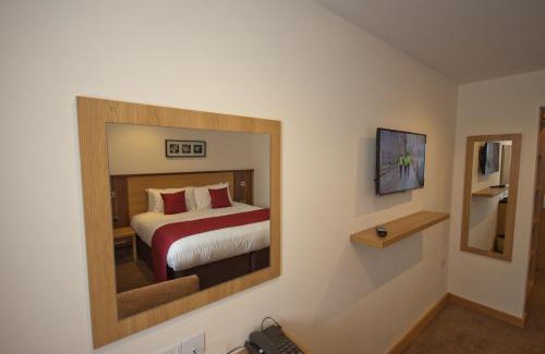 Abbess Roding Hotel | Weald of Kent Golf Course and Hotel