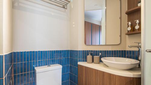 Mong Kok Apartment | Weave Studios - Kowloon West