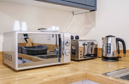 Wednesbury Apartment | Wednesbury, 1 Bedroom Apartment 107 with Parking