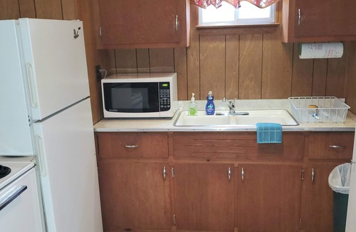 Luther Cabin | Week/Weekend Cabin Rental #2