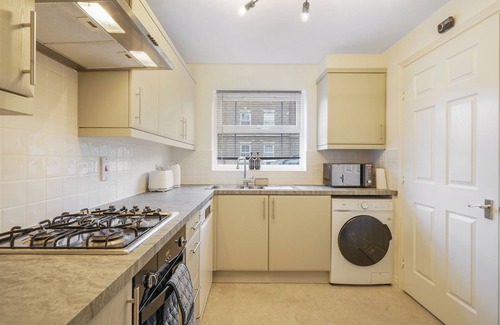 Hartwell House | WeeklyDeal|Relocation|Family|WiFi|Sleeps6
