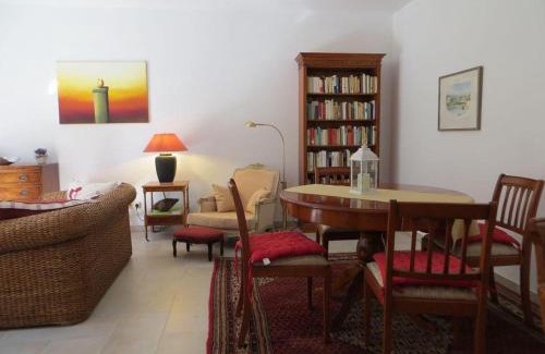 Bad Suderode Apartment | Weisses-Haus-am-Kurpark-Fewo-Gartenblick