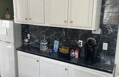 Bardstown Cottage | Welcome to Bourbon Oak Smokehouse, in the heart of Bardstown, KY