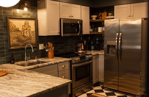 Downtown Kenosha Apartment | Welcome to Captain’s Quarters
