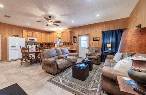 Liberty Hill House | Welcome to Grizzly Acres! Far out; close by! Secluded barndo/house near Austin!
