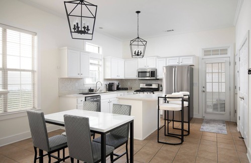McCalla House | Welcome to Healing House, a charming 3-bedroom house with WiFi, AC, free parking