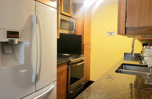 Pine Point Condo | Welcome to Honey Spot!