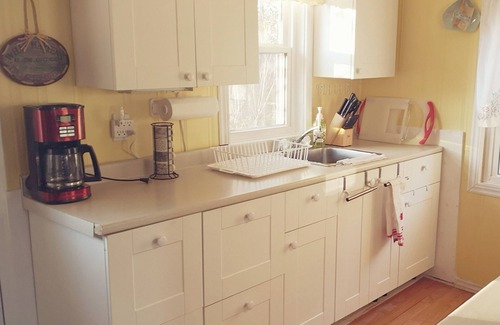 Port Burwell House | Welcome to Kosecki Kottage - walking distance to everything in Port Burwell !