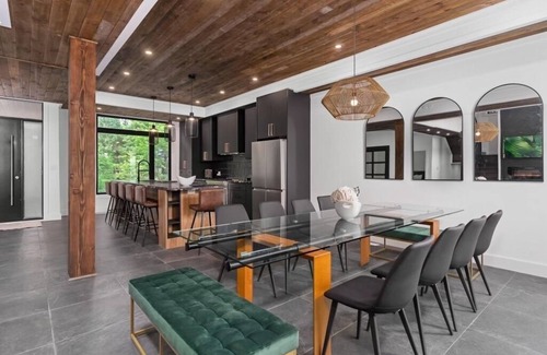 South River House | Welcome to 'Malibu in Muskoka' Luxury Cottage on Beautiful Forest Lake🌴🎣 🏖️