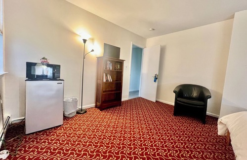 Peekskill House | 🤣🏡 "Welcome to our basement suite, where humor and professionalism coexist!