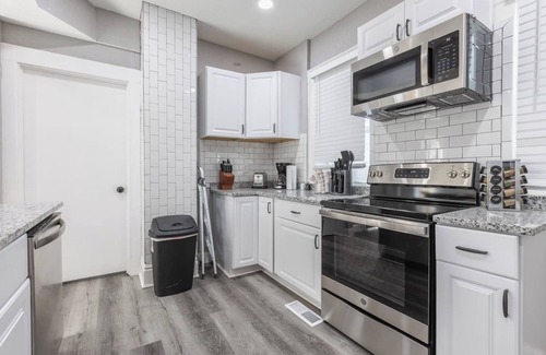 Northeast Kansas City House | Welcome to our charming and cozy home in the heart of Kansas City