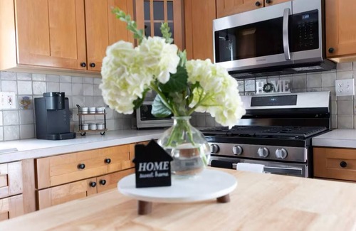 Elmhurst House | Welcome to The Adrianne!