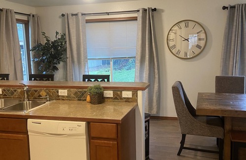 Fort Lewis House | Welcome to the beautiful Mt. Rainier house