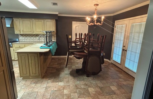 Blytheville House | Welcome to The Millionaire Palace!