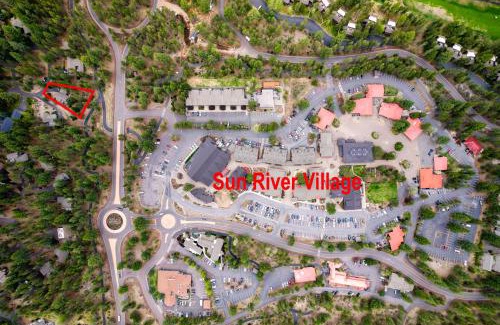 Sunriver House | Welcome to The Village Hideout, Steps to the Village, Resort, Golf, SHARC, AC, Hot-tub, Grill and Bikes