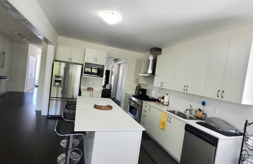 Lindsay House | Welcome to your Modern and Cozy Kawartha Getaway.