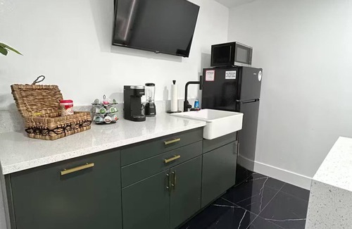 Terrace Park Apartment | Welcome to your stylish and comfortable studio suite retreat!
