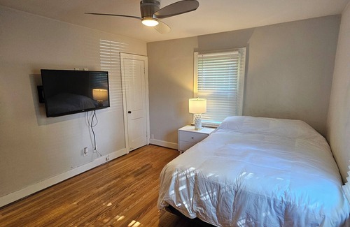 Mosby House | Welcome to Your Tranquil Retreat in Northside.
