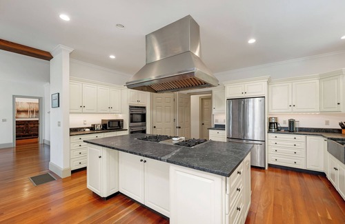 Sandwich House | Welcome to your lakeside sanctuary at White Pine on Squam