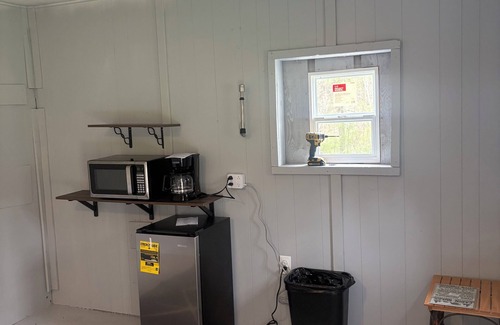Dushore Cabin | Welcoming 1-bedroom cabin in Dushore at Rocky Valley Campground Cabin 1