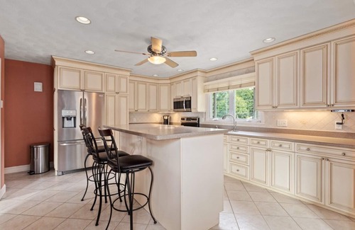 Wakefield House | Welcoming 7 room house <15 miles to Boston, Salem & Casino