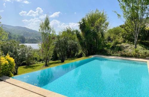 Santa Cruz do Douro House | Welcoming House in Santa Cruz do Douro with Shared Poola