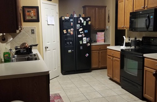 Temple House | Welcoming, spacious, and centrally located 3bd/1.5 bath home