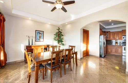 Panama Beach Condo | Well appointed 3 bedroom Condo with Expansive Ocean Views