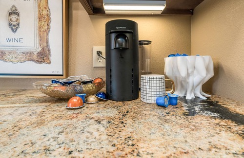 Lubbock House | Well Appointed and Spacious, Best of Lubbock/Pool+Hot Tub/Gym!