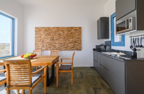 Gavrio House | Well-equipped and well-furnished beach house with swimming pool (6 max)