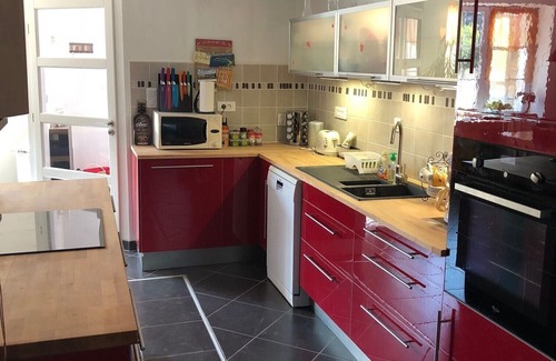 Taillebourg House | Well-equipped house in the heart of a charming village