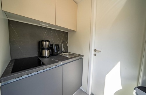 Municipality of Amstelveen Ski Chalet | Well-kept studio with kitchenette, near Amsterdam