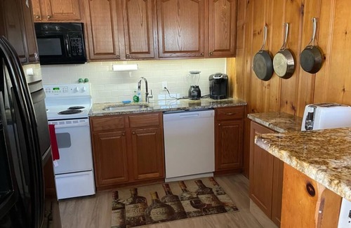 Harvey Cedars Apartment | Well maintained first floor duplex close to the ocean and bay beach in Harvey Cedars.