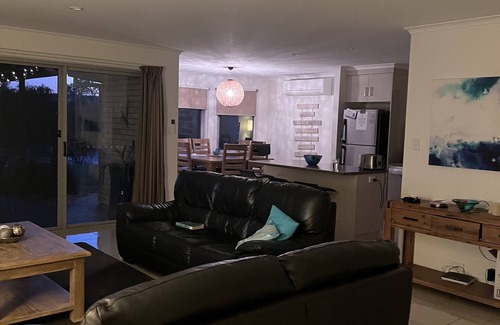 Seymour House | Wellington Marina Holiday House - Absolute Waterfront with Private Jetty