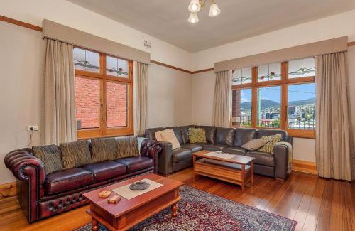 Glebe House | Wellington Views fantastic city location