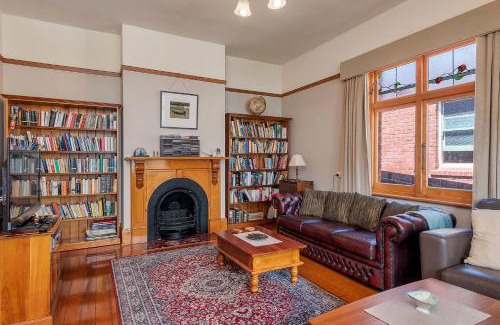 Glebe House | Wellington Views fantastic city location
