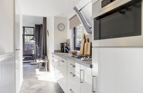 Markelo Ski Chalet | Wellness Chalet with smart TV, next to forest