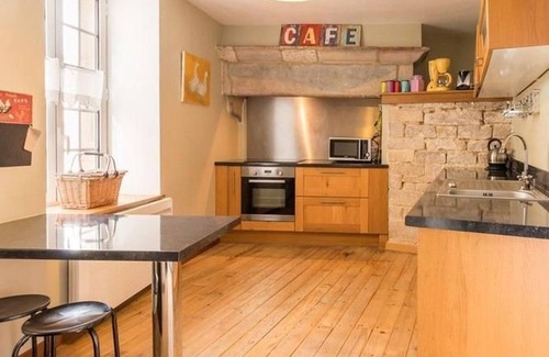 Bonnevent-et-Velloreille-les-Bonnevent Cottage | Wellness Cottage with Sauna and Fitness Room