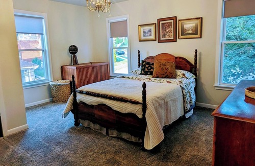 Greensburg House | Wellness retreat w/yoga studio. Off 5-star trail and 10-minute walk to downtown