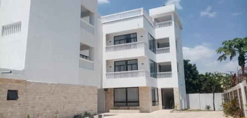 Manyimbo Apartment | Wembley Queen Garden