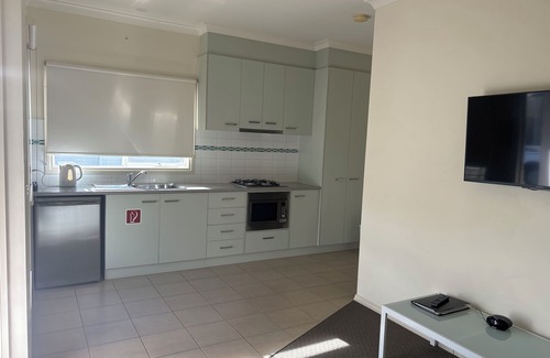 Werribee House | Werribee Short Stay Villas & Accommodation
