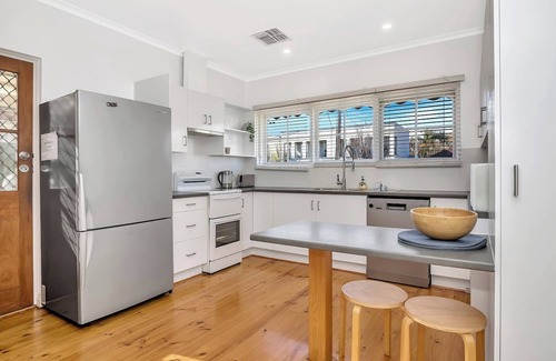 West Beach House | West Beach Hideaway A Relaxed Coastal Locale