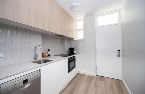 St Kilda West Apartment | WEST BEACH | St Kilda, Acland St, Luna Pk + Car