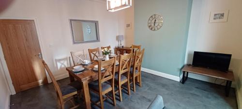 West Cliff House | West Cliff Townhouse with parking