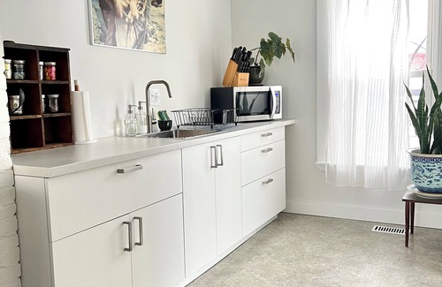 Portland Apartment | West End's Diamond in the Rough 2-bedroom Apartment with Parking & WiFi