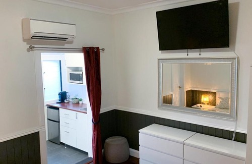 West End Apartment | West End Studio 3