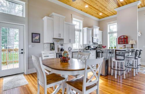 West Lafayette House | West Lafayette Home about 3 Mi to Purdue Campus!
