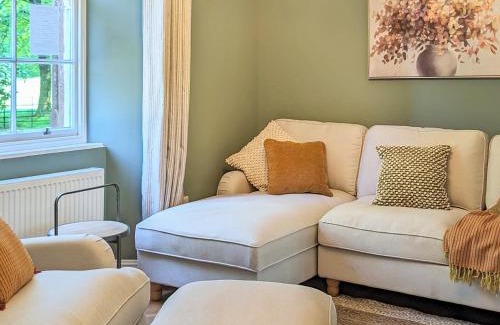 Murthly House | West Lodge